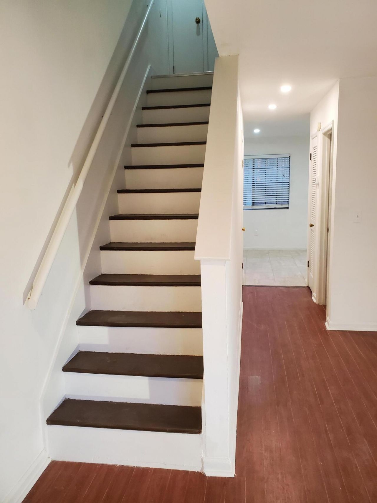 110 Timber Lane Photo 5