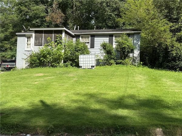 825 Bolton Place NW, Atlanta, GA 30331