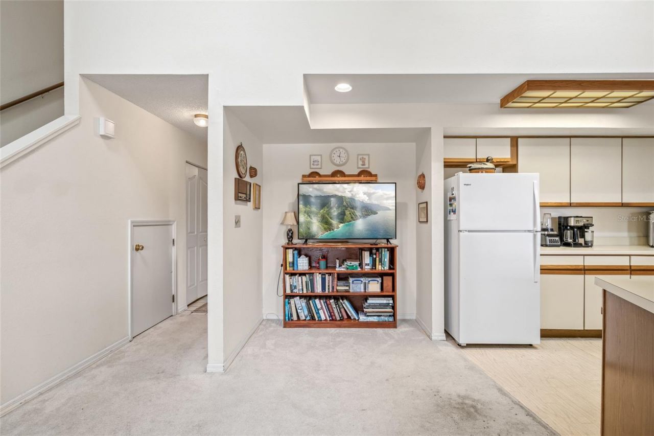 699 Malta Court Ne, Saint Petersburg, FL 33703 Photo