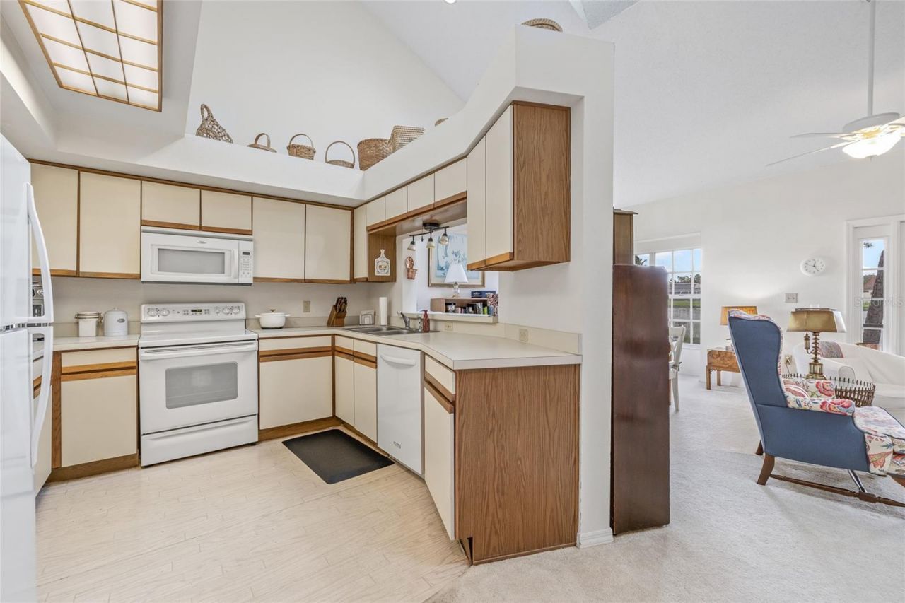 699 Malta Court Ne, Saint Petersburg, FL 33703 Photo