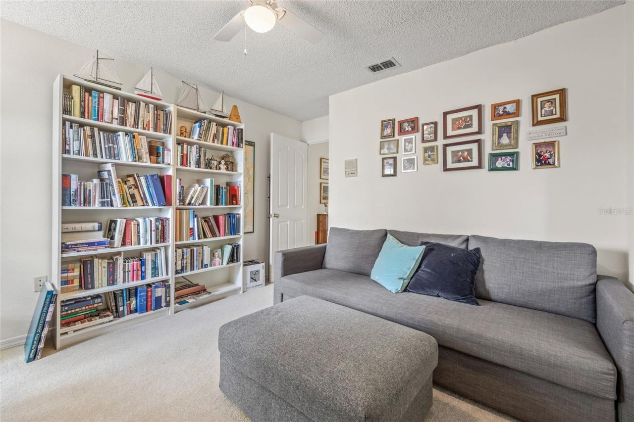 699 Malta Court Ne, Saint Petersburg, FL 33703 Photo