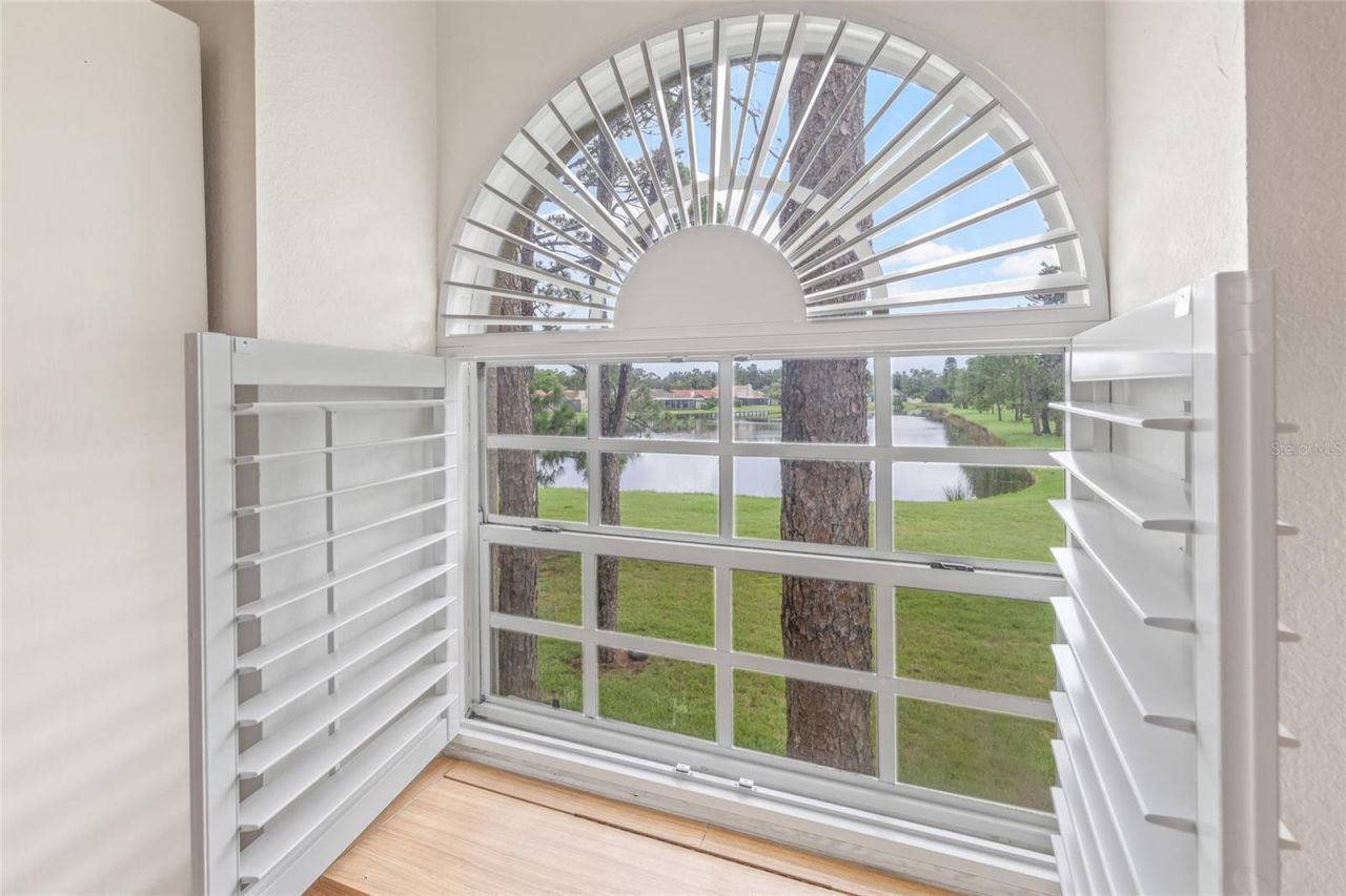 699 Malta Court Ne, Saint Petersburg, FL 33703 Photo