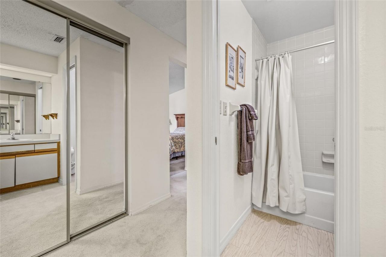 699 Malta Court Ne, Saint Petersburg, FL 33703 Photo