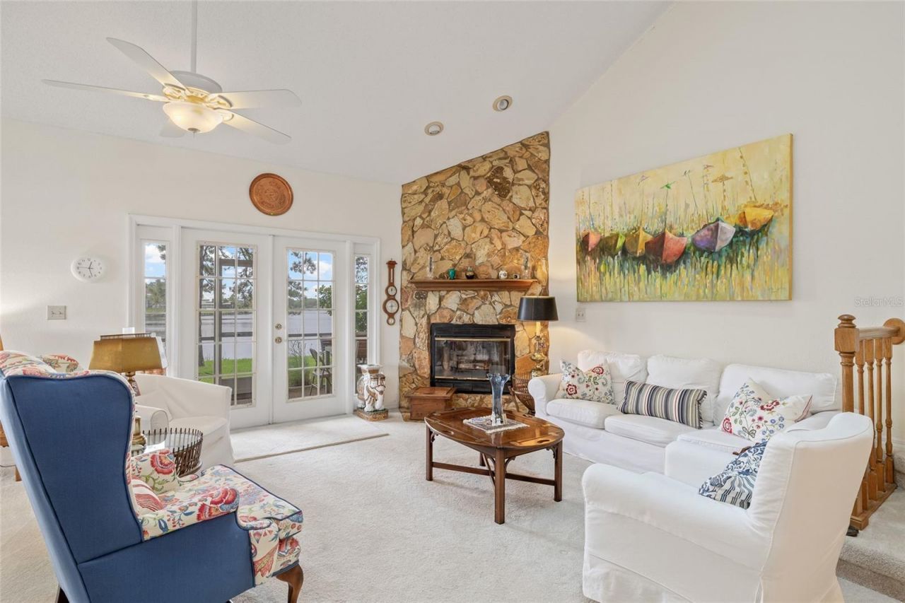 699 Malta Court Ne, Saint Petersburg, FL 33703 Photo