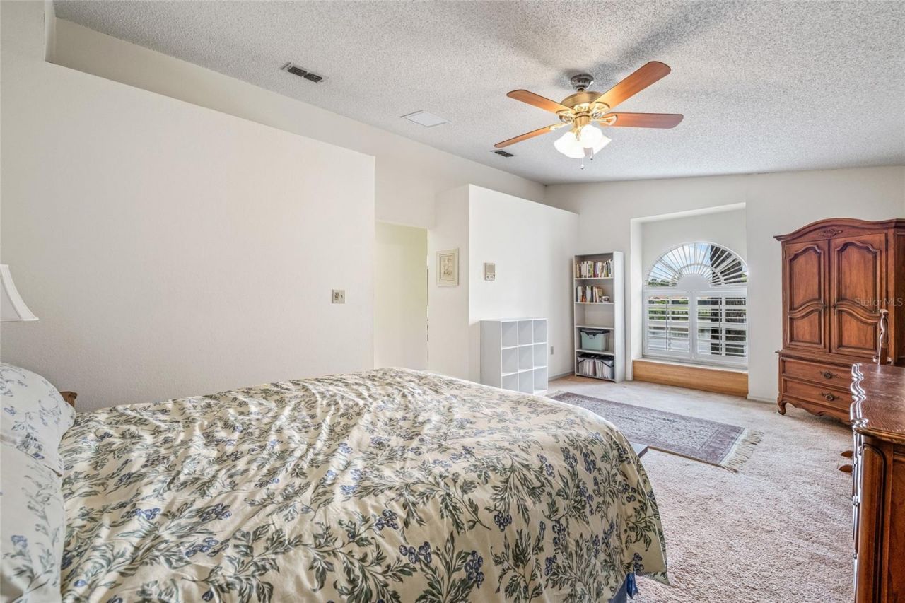 699 Malta Court Ne, Saint Petersburg, FL 33703 Photo