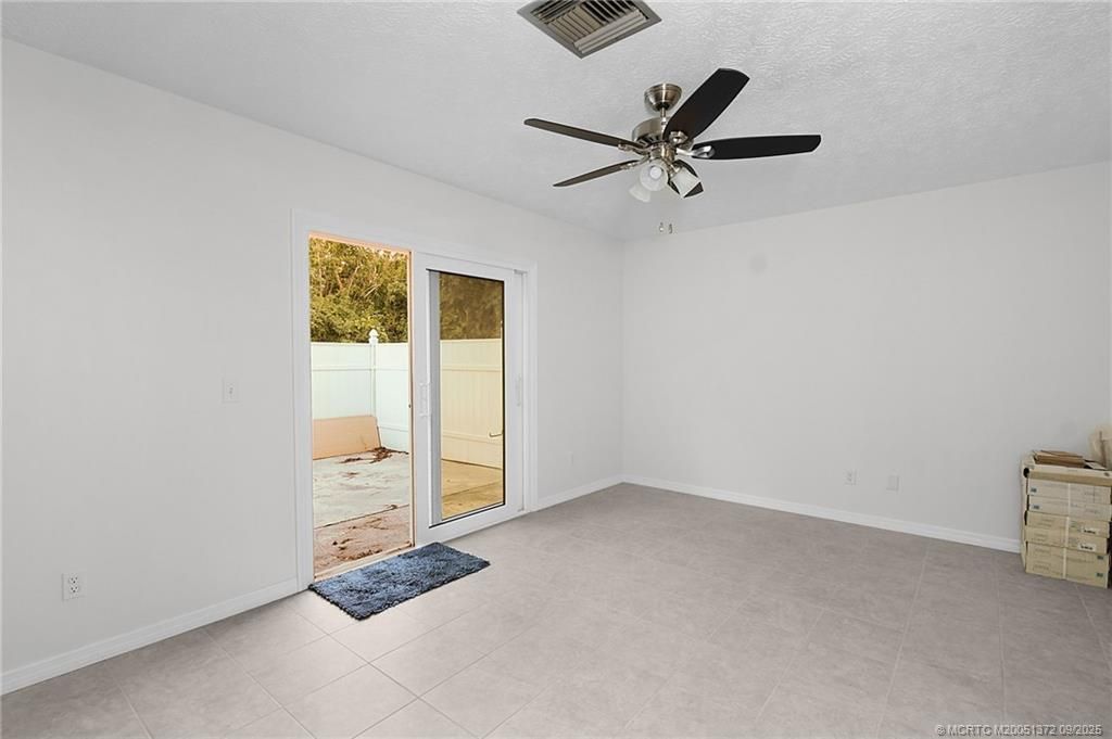 50 SW Blackburn Terrace, Unit 8, Stuart, FL 34997 Photo