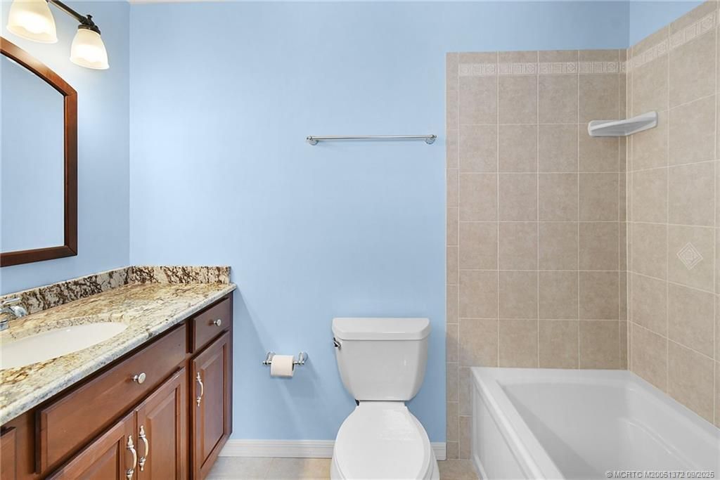 50 SW Blackburn Terrace, Unit 8, Stuart, FL 34997 Photo