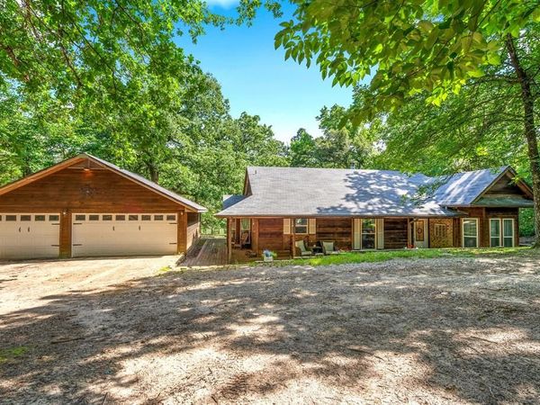 237 Saddleback Lane, Holly Lake Ranch, TX 75765