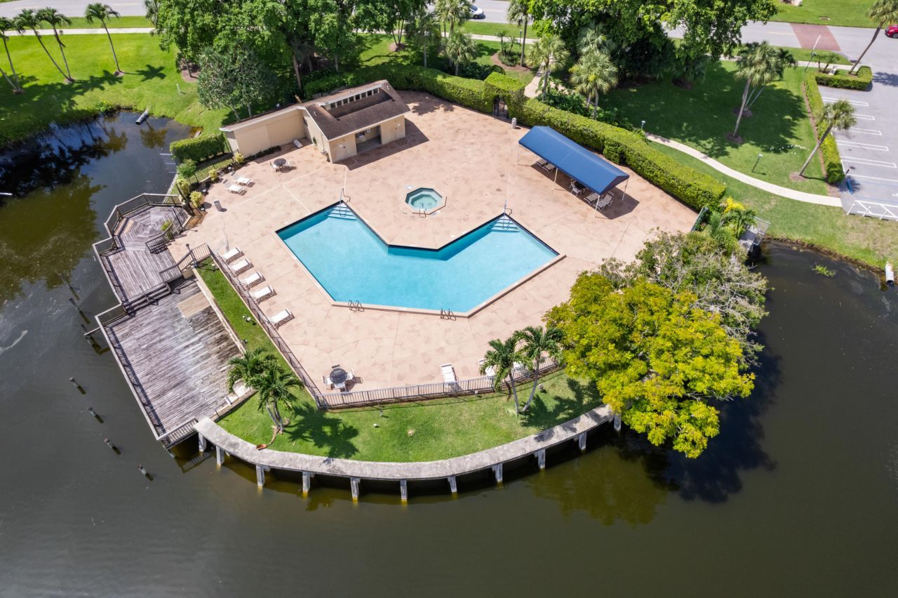 2021 NW 15th Place, Delray Beach, FL 33445 Photo