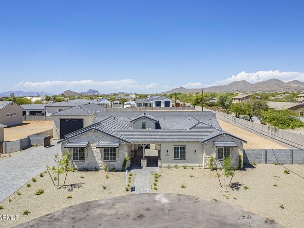 2099 N 77th Place, Mesa, AZ 85207