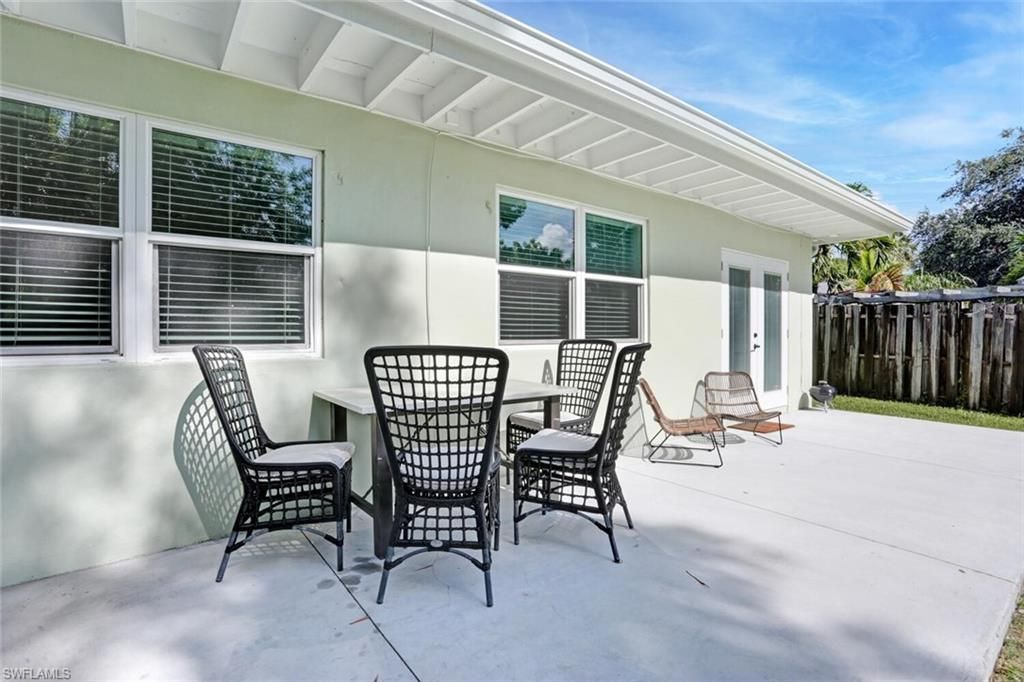 982 13th St N, Naples, FL 34102 Photo