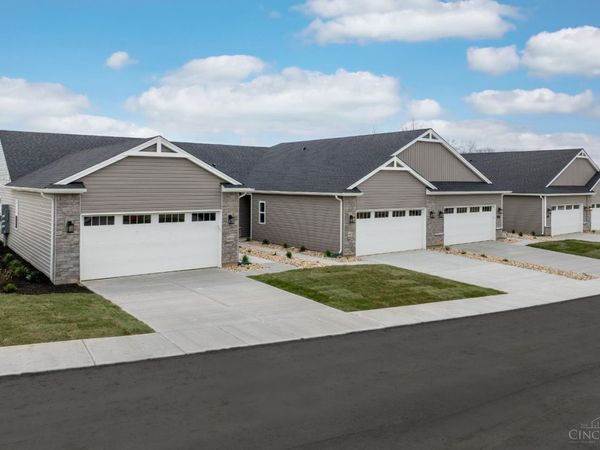 6843 Traditions Street, Unit 27, Middletown, OH 45044