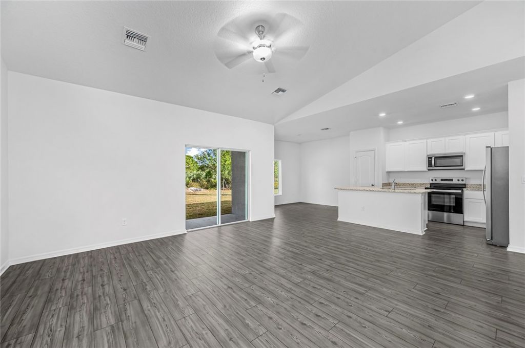7945 105th Court, Vero Beach, FL 32967 Photo