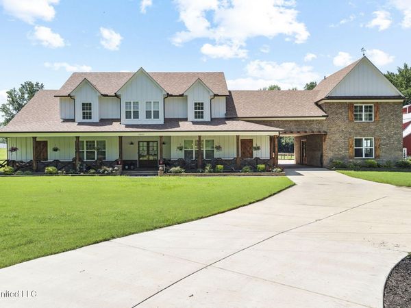 12097 Old Byhalia Road, Byhalia, MS 38611