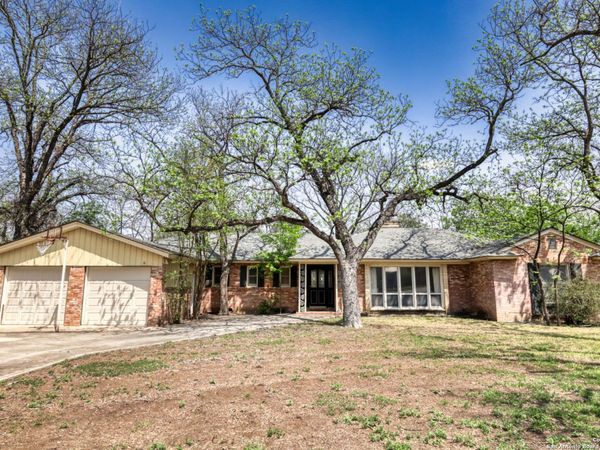 728 N Getty St., Uvalde, TX 78801