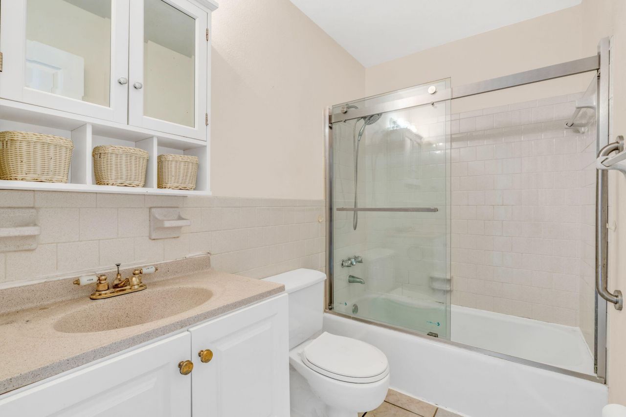 5301 Ocean Terrace, Unit 6, Marathon, FL 33050 Photo