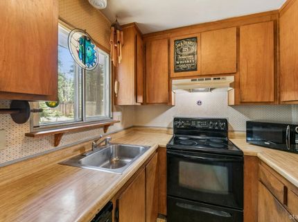 654 Tehama Drive, South Lake Tahoe, CA 96150 Photo