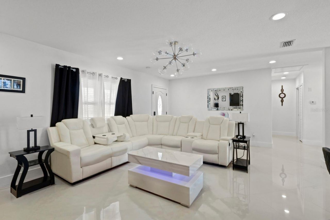 6917 22nd Street W, Bradenton, FL 34207 Photo