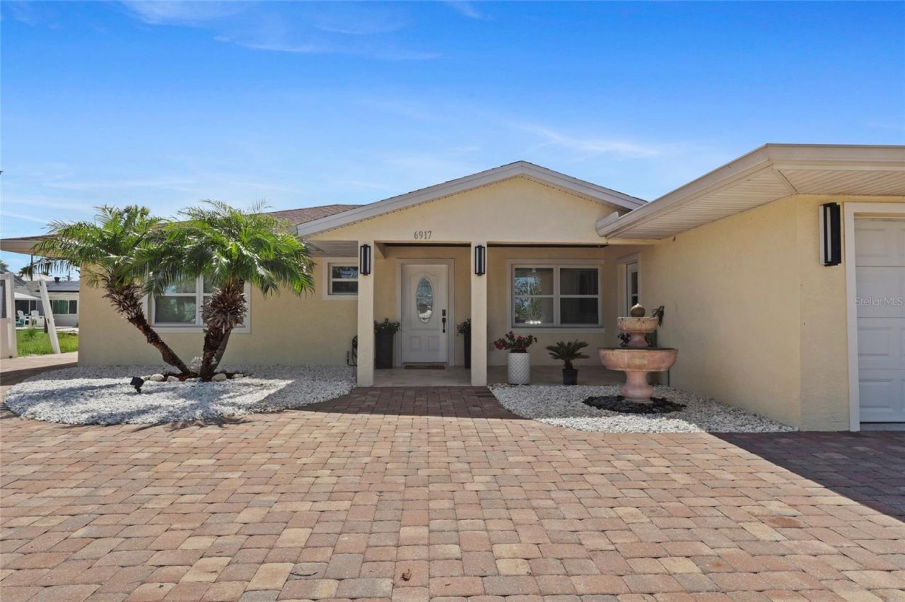 6917 22nd Street W, Bradenton, FL 34207 Photo