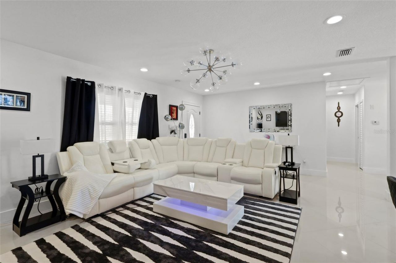 6917 22nd Street W, Bradenton, FL 34207 Photo