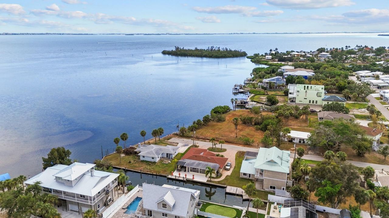 6917 22nd Street W, Bradenton, FL 34207 Photo