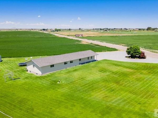 688 S 1600 W, PINGREE, ID 83262