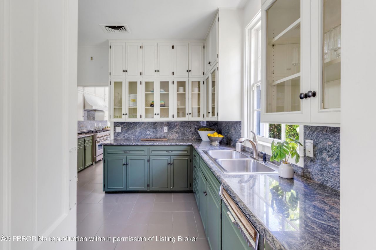 145 Clarendon Avenue, Palm Beach, FL 33480 Photo