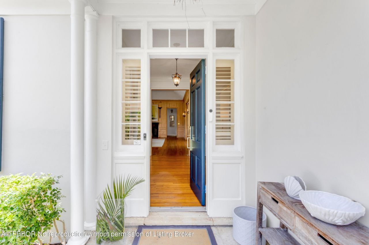 145 Clarendon Avenue, Palm Beach, FL 33480 Photo