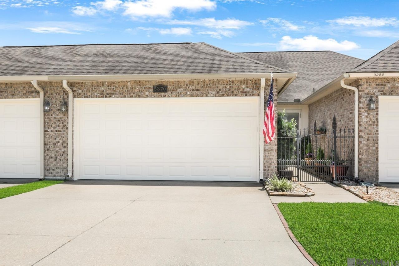 5370 Courtyard Dr, Gonzales, LA 70737 Main Photo