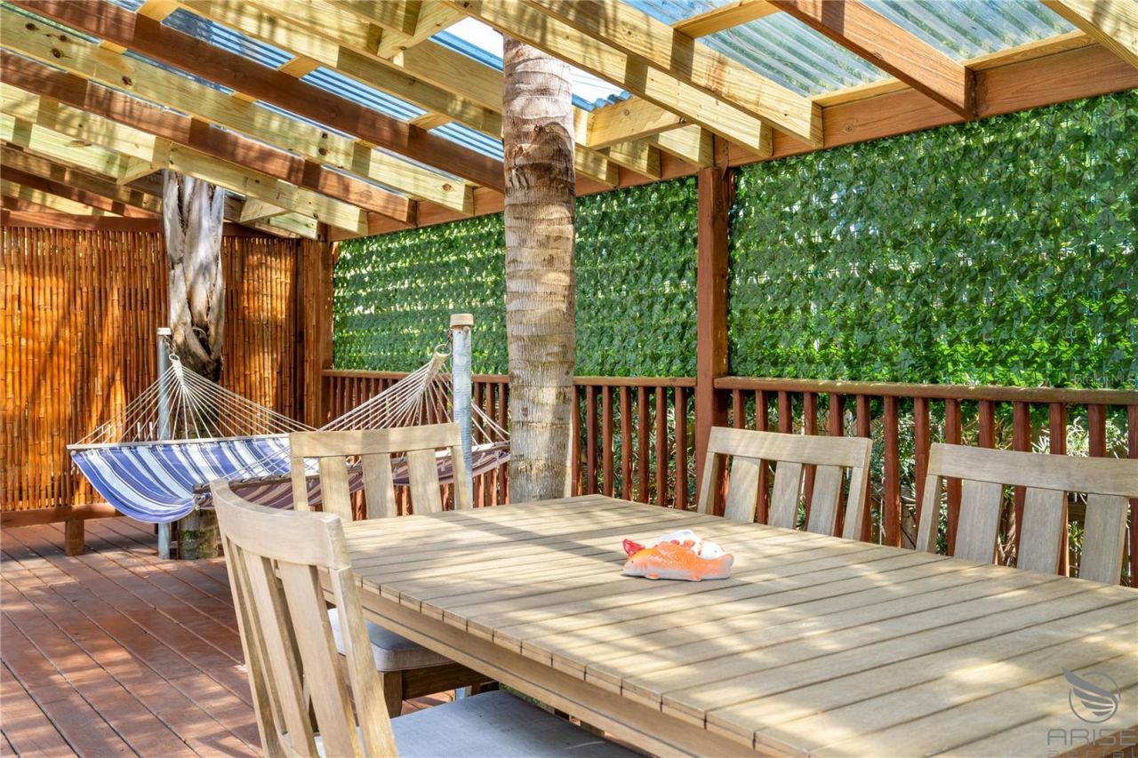 305 Live Oak, New Smyrna Beach, FL 32168 Photo