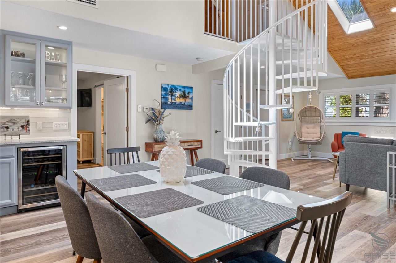 305 Live Oak, New Smyrna Beach, FL 32168 Photo