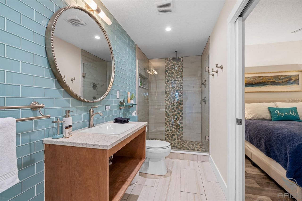 305 Live Oak, New Smyrna Beach, FL 32168 Photo