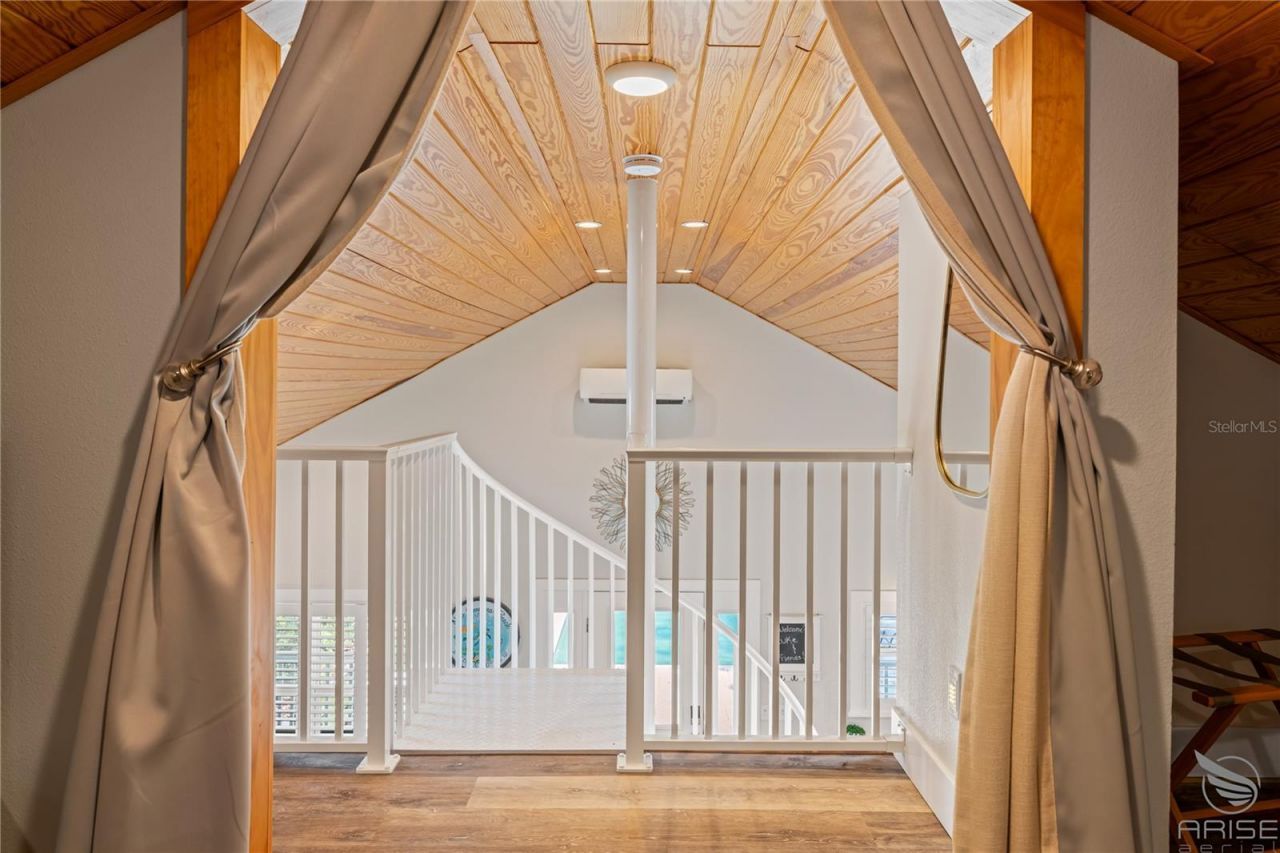 305 Live Oak, New Smyrna Beach, FL 32168 Photo