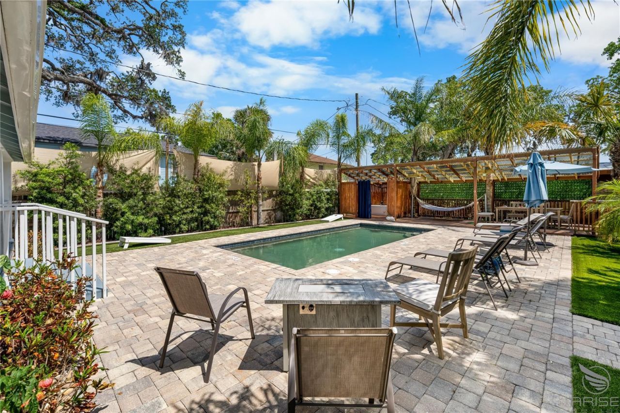 305 Live Oak, New Smyrna Beach, FL 32168 Photo