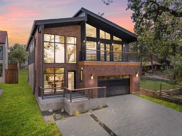 3110 W Jefferson Boulevard, Dallas, TX 75211