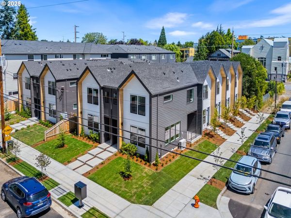251 N Skidmore ST, Unit 6, Portland, OR 97217