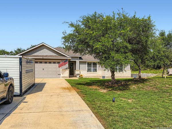 1041 madrone, Fischer, TX 78623