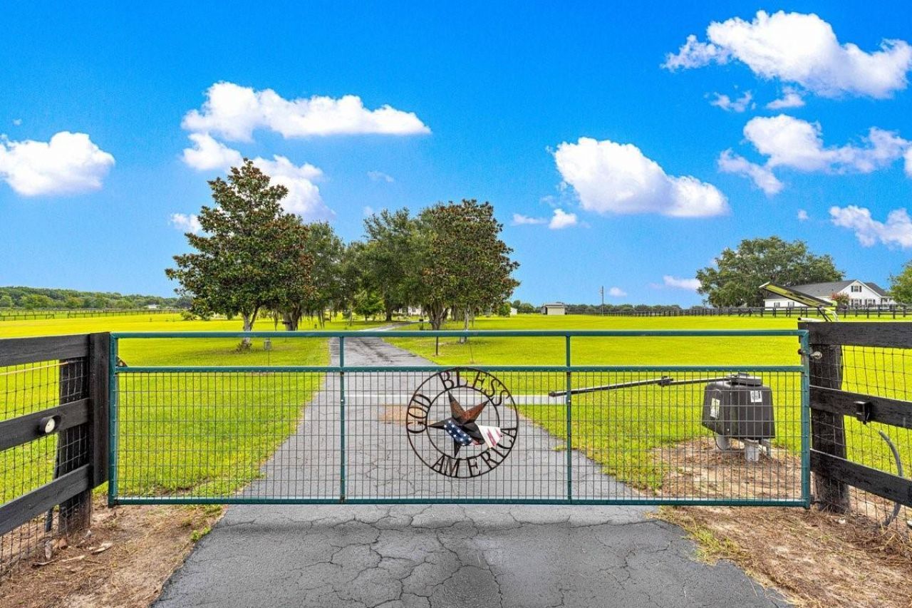 12345 NE 14th Avenue, Anthony, FL 32617 Photo