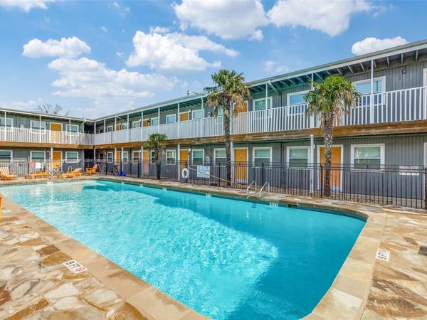 2401 Manor RD, Unit 113, Austin, TX 78722