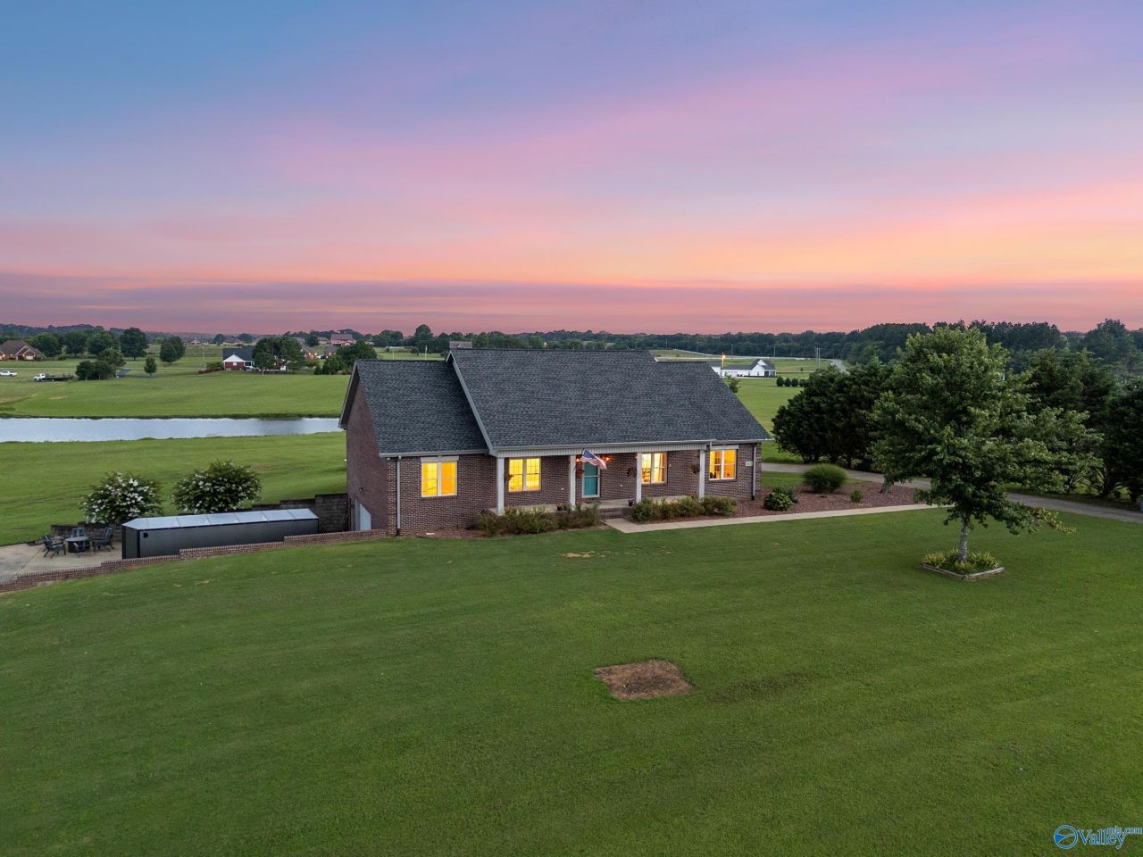 2021 County Road 111, Killen, AL 35645 Main Photo