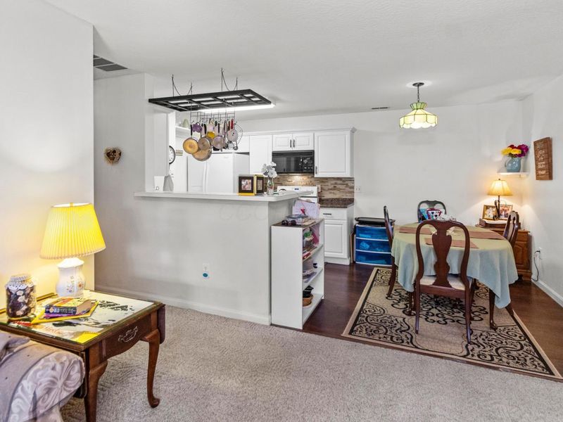 2477 Crystal Springs Drive, Hilliard, OH 43026 Photo 4