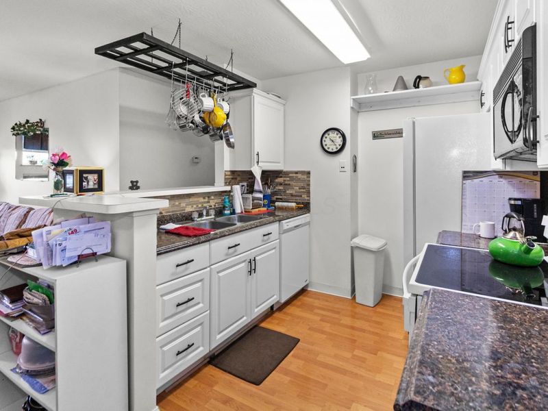 2477 Crystal Springs Drive, Hilliard, OH 43026 Photo 8