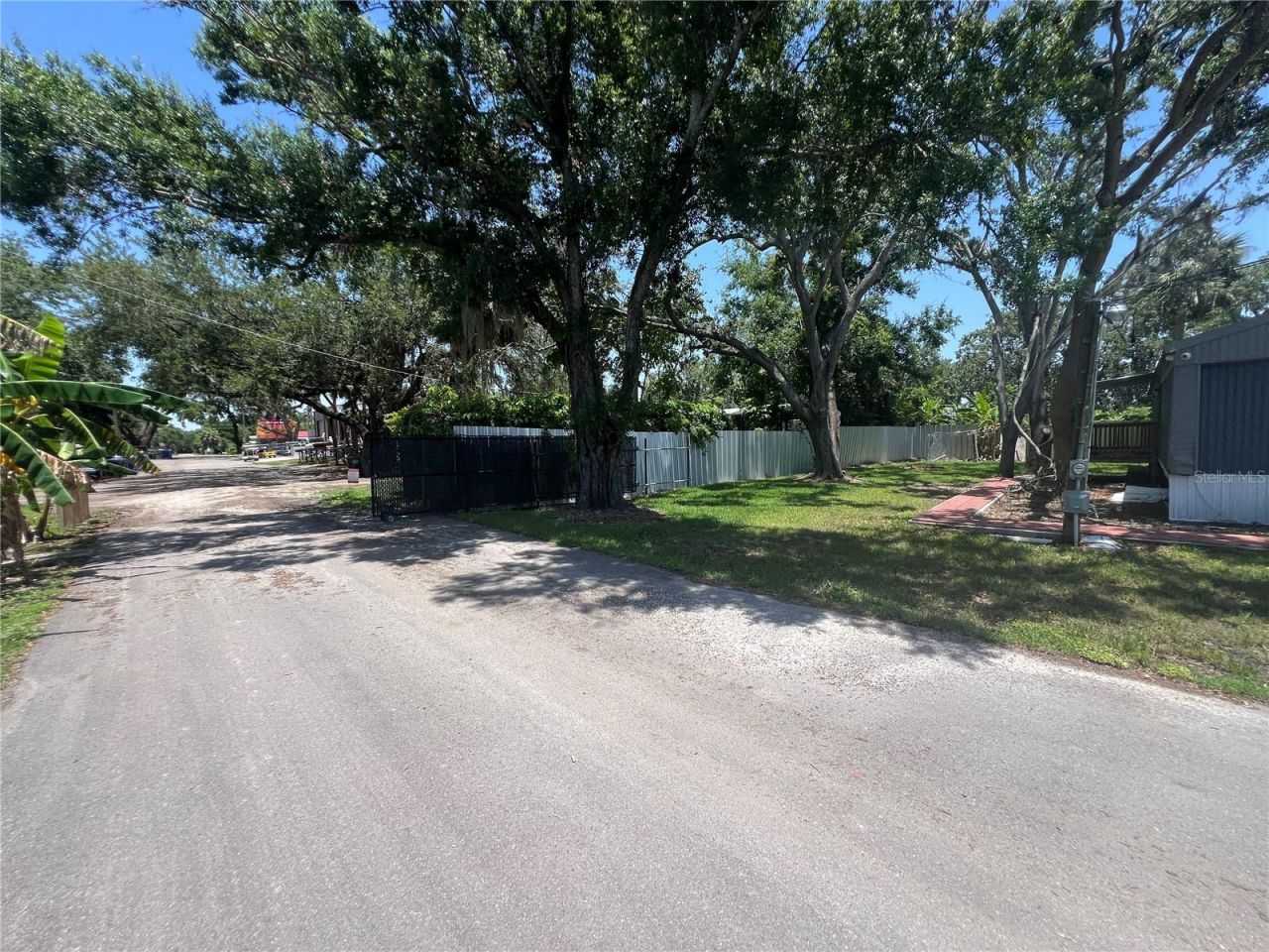 11224 Restwood Drive, Gibsonton, FL 33534 Photo