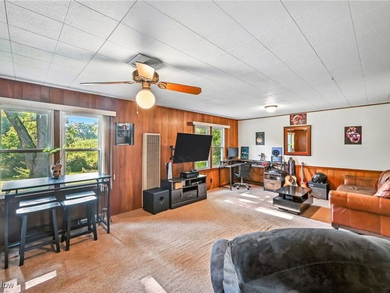 351 Niles Vienna Road, Vienna, OH 44473 Photo 18