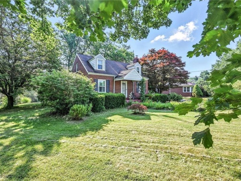 351 Niles Vienna Road, Vienna, OH 44473 Photo 2