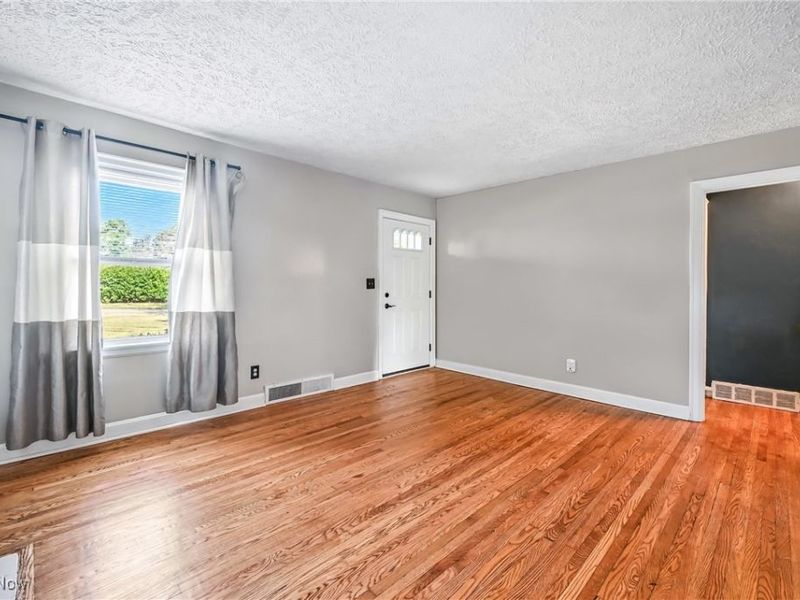 351 Niles Vienna Road, Vienna, OH 44473 Photo 20