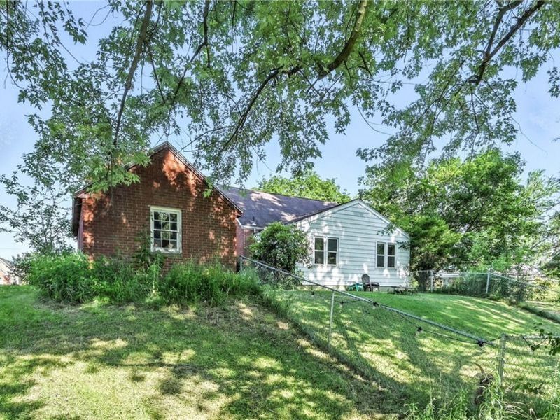 351 Niles Vienna Road, Vienna, OH 44473 Photo 5