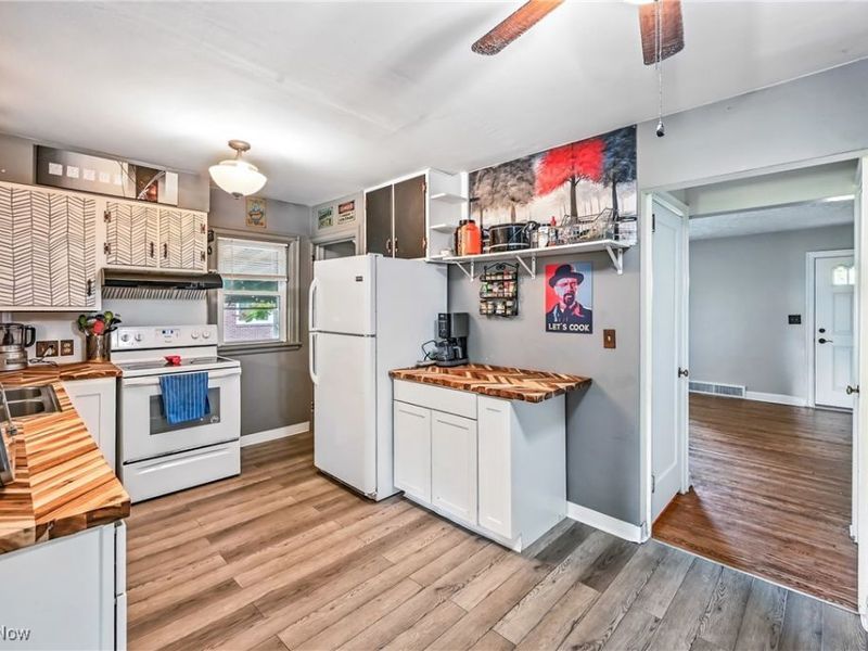 351 Niles Vienna Road, Vienna, OH 44473 Photo 6