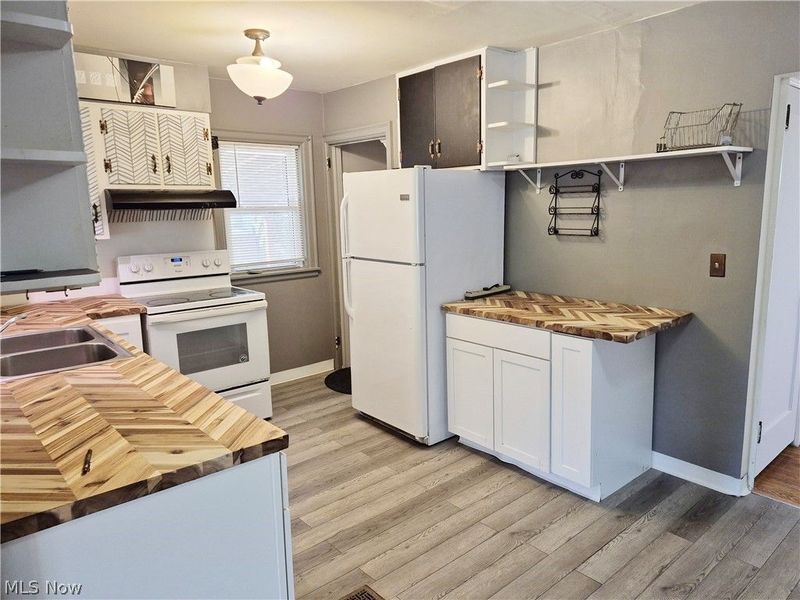 351 Niles Vienna Road, Vienna, OH 44473 Photo 8