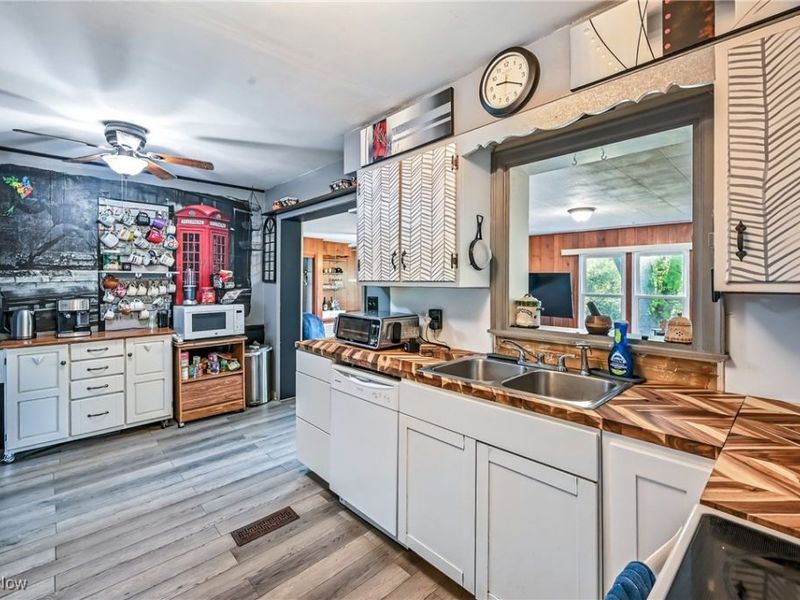 351 Niles Vienna Road, Vienna, OH 44473 Photo 9